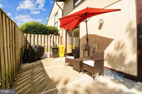 566 West Ct, Glen Burnie, MD 21061