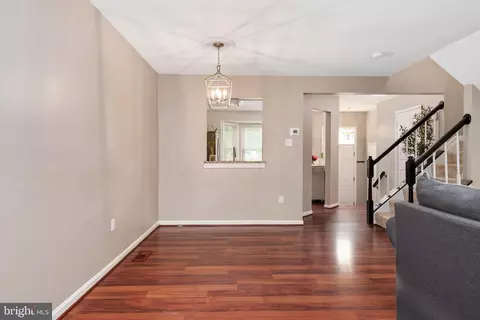 Living - 8226 Appalachian Dr, Pasadena, MD 21122 photo 2 of 4