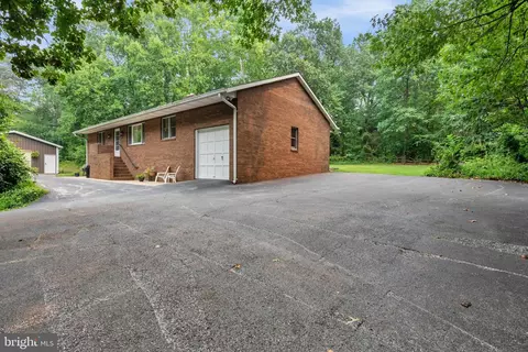 Exterior - 7143 Race Rd, Hanover, MD 21076 photo 2 of 8