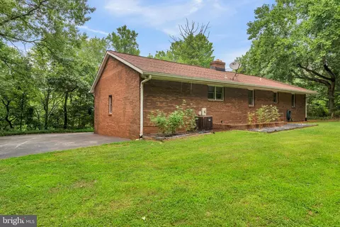 Exterior - 7143 Race Rd, Hanover, MD 21076 photo 4 of 8