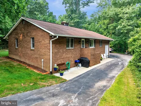 Exterior - 7143 Race Rd, Hanover, MD 21076 photo 3 of 8
