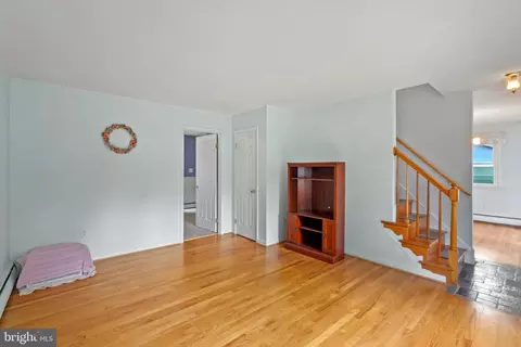 Living - 153 Duval Ln, Edgewater, MD 21037 photo 1 of 2