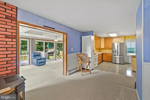 Entry Way - 153 Duval Ln, Edgewater, MD 21037 photo 4 of 4