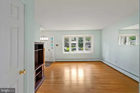Living - 153 Duval Ln, Edgewater, MD 21037 photo 2 of 2