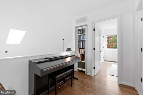 Entry Way - 8 Constitution Sq, Annapolis, MD 21401 photo 2 of 2