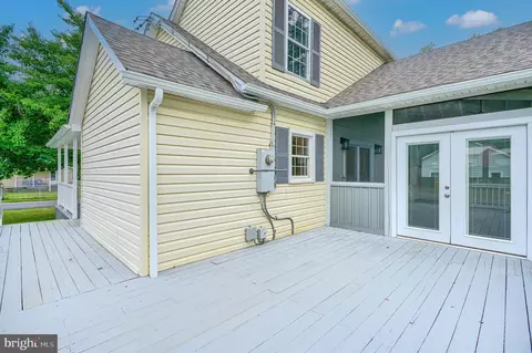 Exterior - 216 Werner Rd, Baltimore, MD 21226 photo 3 of 14