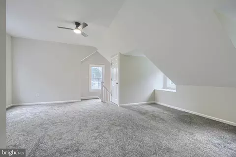Entry Way - 216 Werner Rd, Baltimore, MD 21226 photo 7 of 10