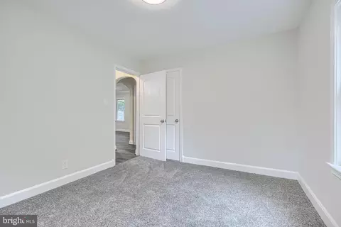 Entry Way - 216 Werner Rd, Baltimore, MD 21226 photo 8 of 10
