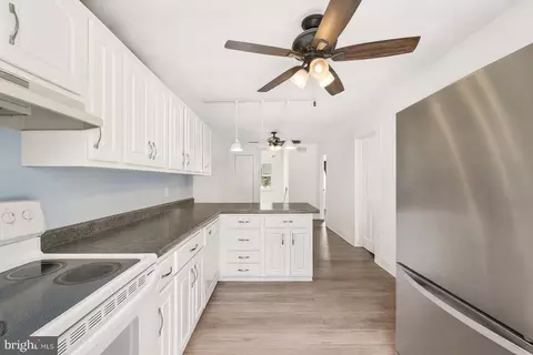 550 Greenhill Ct, Arnold, MD 21012