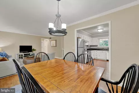 Dining - 214 Baybourne Dr, Arnold, MD 21012 photo 2 of 2