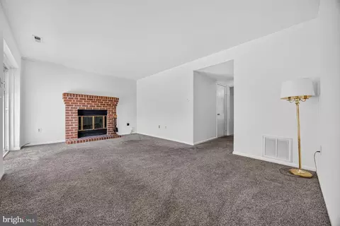 Living - 281 Yale Ct, Arnold, MD 21012 photo 5 of 5
