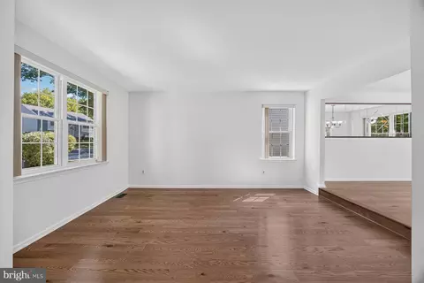 Living - 281 Yale Ct, Arnold, MD 21012 photo 1 of 5