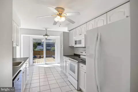 Kitchen - 281 Yale Ct, Arnold, MD 21012 photo 1 of 1