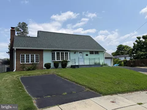 125 Elm Dr, Glen Burnie, MD 21060