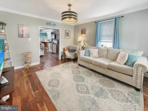 Entry Way - 8414 Bedford Rd, Pasadena, MD 21122 photo 1 of 6