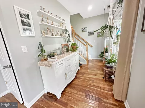 Entry Way - 8414 Bedford Rd, Pasadena, MD 21122 photo 5 of 6
