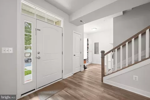 Entry Way - 1716 Millstone Dr, Edgewater, MD 21037 photo 1 of 5