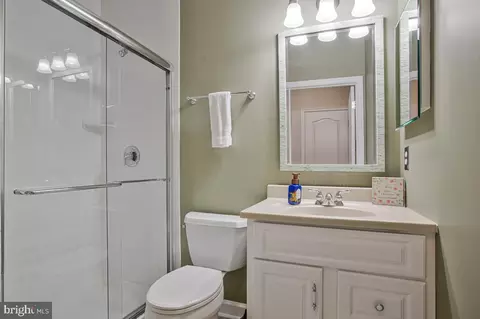 Bath - 205 Galewood Dr, Edgewater, MD 21037 photo 3 of 3