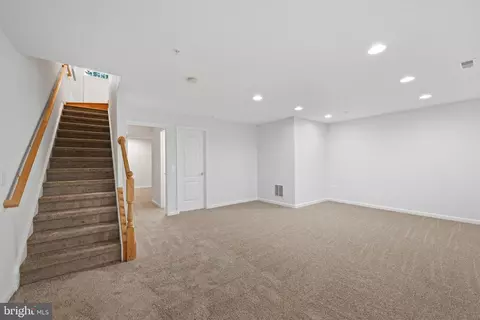 Living - 1146 August Dr, Annapolis, MD 21403 photo 5 of 5