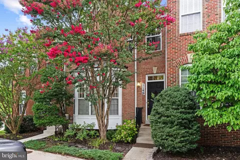 Exterior - 1146 August Dr, Annapolis, MD 21403 photo 7 of 12