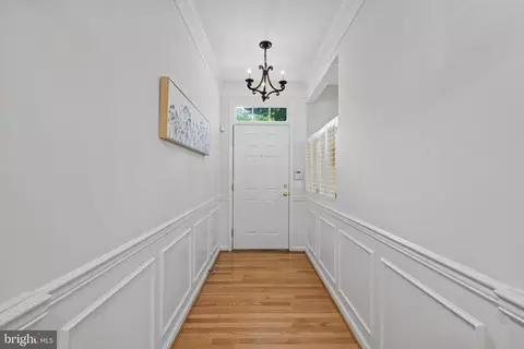 Entry Way - 1146 August Dr, Annapolis, MD 21403 photo 2 of 6