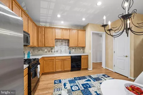 Kitchen - 1146 August Dr, Annapolis, MD 21403 photo 3 of 3