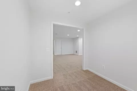 Entry Way - 1146 August Dr, Annapolis, MD 21403 photo 4 of 6