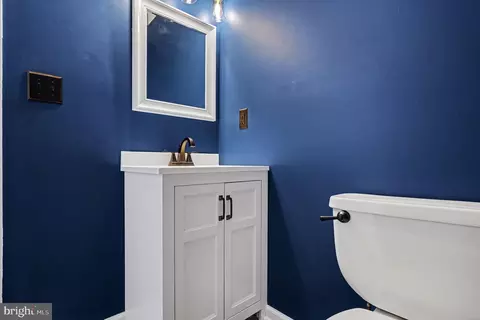 Entry Way - 222 Seneca Ter, Pasadena, MD 21122 photo 2 of 2