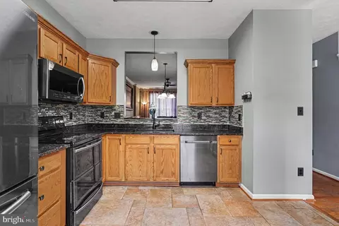 Kitchen - 222 Seneca Ter, Pasadena, MD 21122 photo 2 of 3