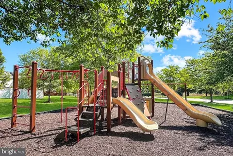 View/Area - 222 Seneca Ter, Pasadena, MD 21122 photo 2 of 2