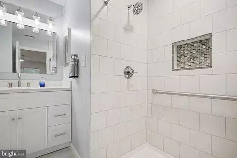 Bath - 2729 Yeomans Lantern Ct, Annapolis, MD 21401 photo 4 of 6