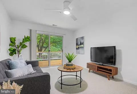 Living - 2729 Yeomans Lantern Ct, Annapolis, MD 21401 photo 1 of 1