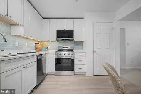 Kitchen - 2729 Yeomans Lantern Ct, Annapolis, MD 21401 photo 2 of 5