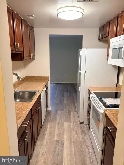 1856 Robin Ct, Severn, MD 21144 photo 3