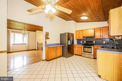 Kitchen - 7882 Brighton Ct, Pasadena, MD 21122 photo 1 of 4