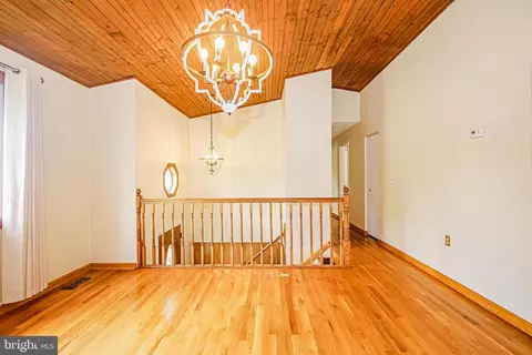 Living - 7882 Brighton Ct, Pasadena, MD 21122 photo 1 of 5
