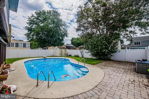 Exterior - 7882 Brighton Ct, Pasadena, MD 21122 photo 11 of 11