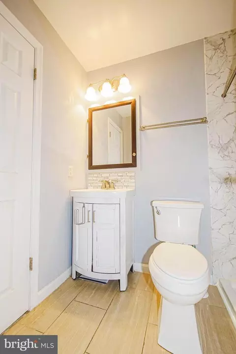 Bath - 7882 Brighton Ct, Pasadena, MD 21122 photo 2 of 4