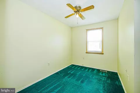 Bedroom - 7882 Brighton Ct, Pasadena, MD 21122 photo 4 of 7
