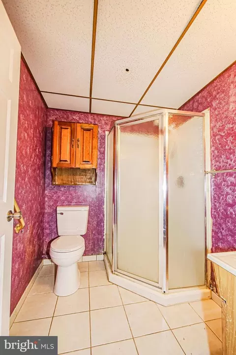 Bath - 7882 Brighton Ct, Pasadena, MD 21122 photo 4 of 4