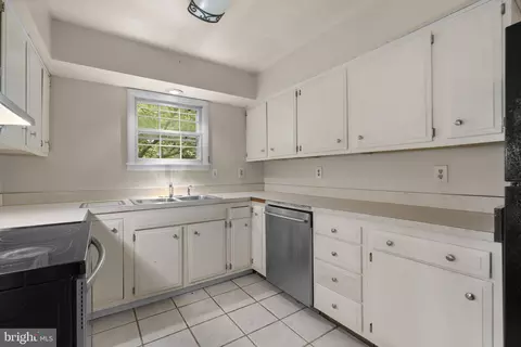 Kitchen - 778 Windgate Dr, Annapolis, MD 21409 photo 1 of 2