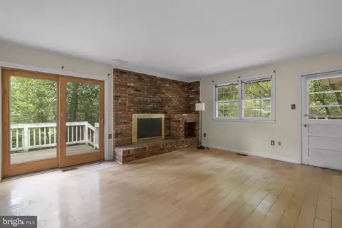 Living - 778 Windgate Dr, Annapolis, MD 21409 photo 3 of 4