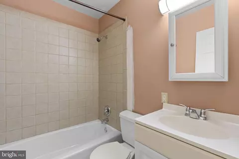 Bath - 778 Windgate Dr, Annapolis, MD 21409 photo 2 of 2