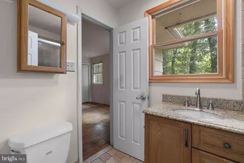 Bath - 778 Windgate Dr, Annapolis, MD 21409 photo 1 of 2