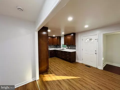 Entry Way - 322 Marganza S, Laurel, MD 20724 photo 1 of 4