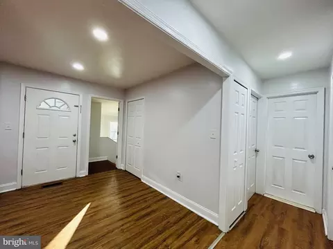 Entry Way - 322 Marganza S, Laurel, MD 20724 photo 2 of 4