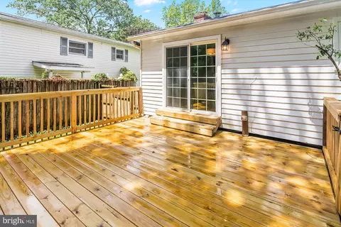 Exterior - 507 Williamsburg Ln, Odenton, MD 21113 photo 3 of 4