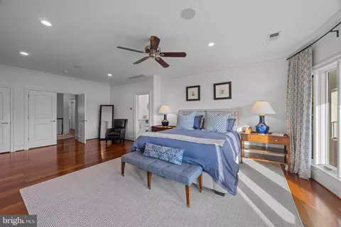 Bedroom - 14 E Lake Dr, Annapolis, MD 21403 photo 3 of 4