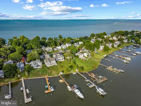 View/Area - 14 E Lake Dr, Annapolis, MD 21403 photo 2 of 13