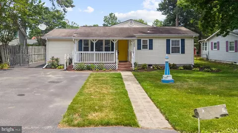 7009 Dover Ave, North Beach, MD 20714